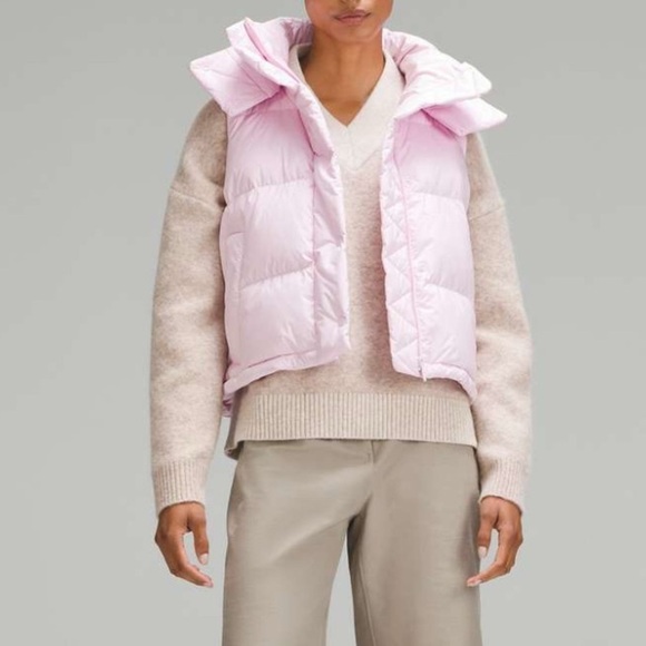 lululemon athletica Jackets & Blazers - Lululemon Wunder Puff Cropped Vest With Hood in Meadowsweet Pink Size 6